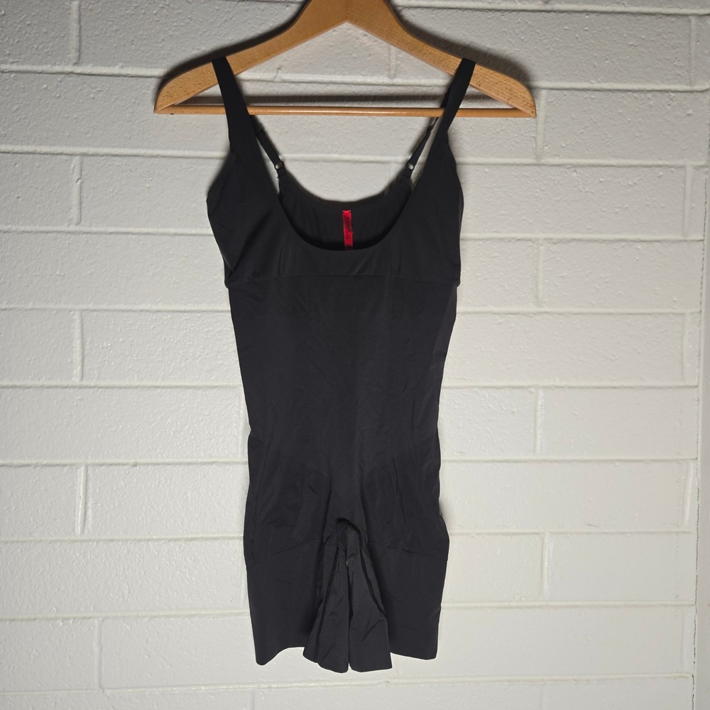 Spanx Womens Shapewear Bodysuit 1X Plus Size Tummy Control Sculpting Comfort